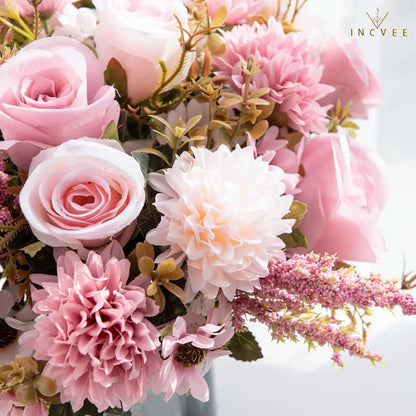 Zusammengestellter Seidenblumenstrauß – Gesteck aus Kunstrosen, Hortensien und Gänseblümchen, Steckblumenstiel, 34 cm