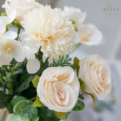 Kuratierter Seidenrosen- und Kirschblütenstrauß – Mischung aus künstlichen Hortensien und Eukalyptus, 31 cm