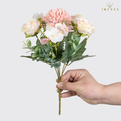 Kuratierter Seidenrosen- und Kirschblütenstrauß – Mischung aus künstlichen Hortensien und Eukalyptus, 31 cm