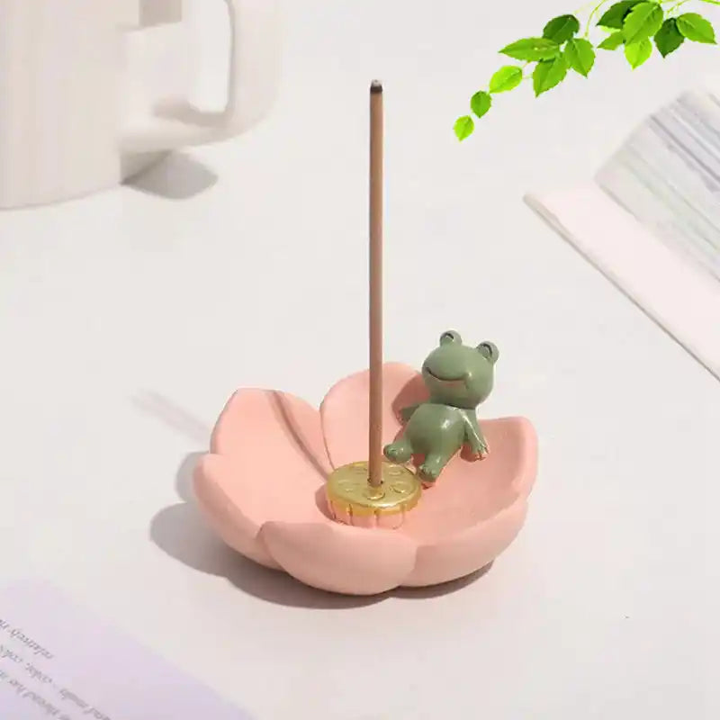 Japanese Style Resin Cherry Blossom Sakura Plate Incense Holder with Cute Animal