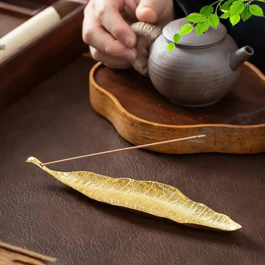 Golden Leaf Incense Holder - Zen-Inspired, Compact & Elegant