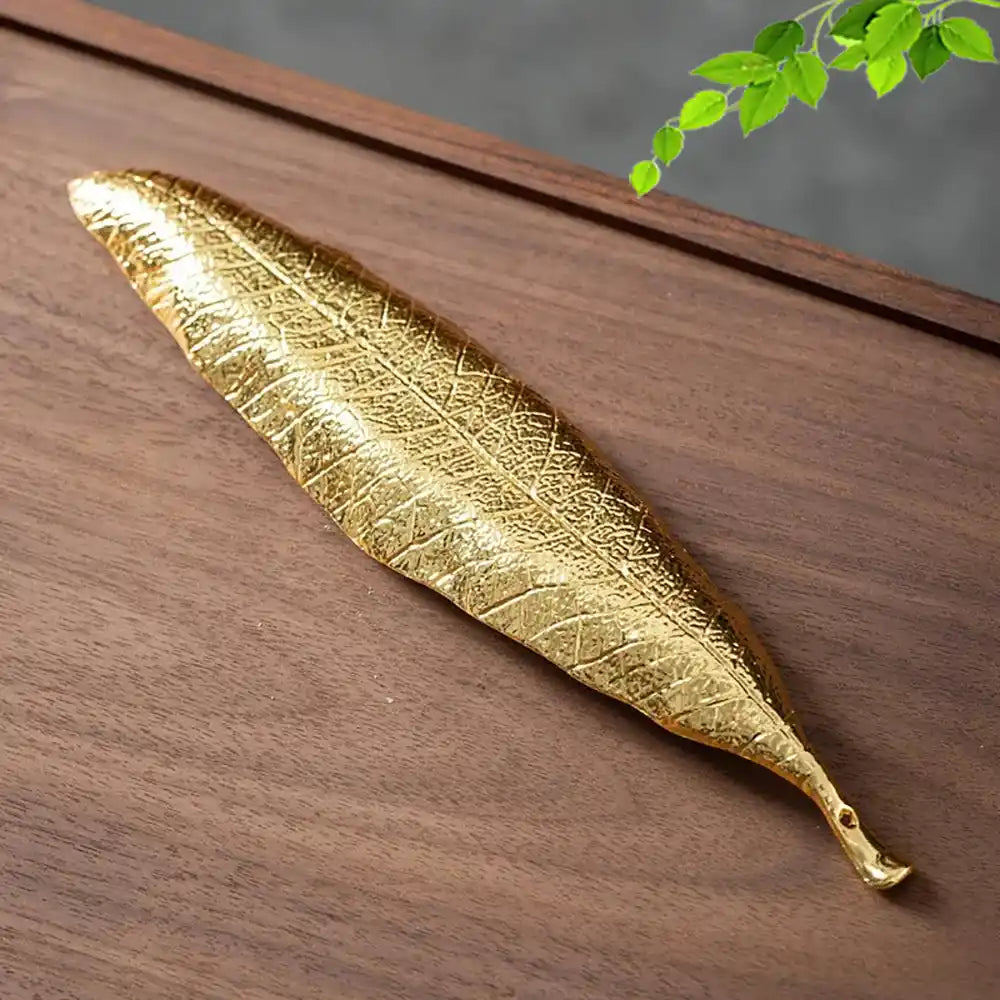 Golden Leaf Incense Holder - Zen-Inspired, Compact & Elegant