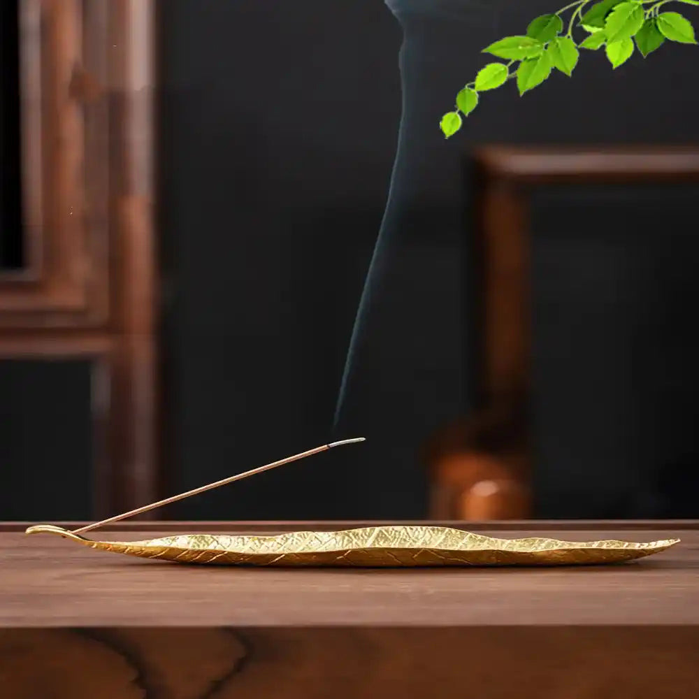 Golden Leaf Incense Holder - Zen-Inspired, Compact & Elegant