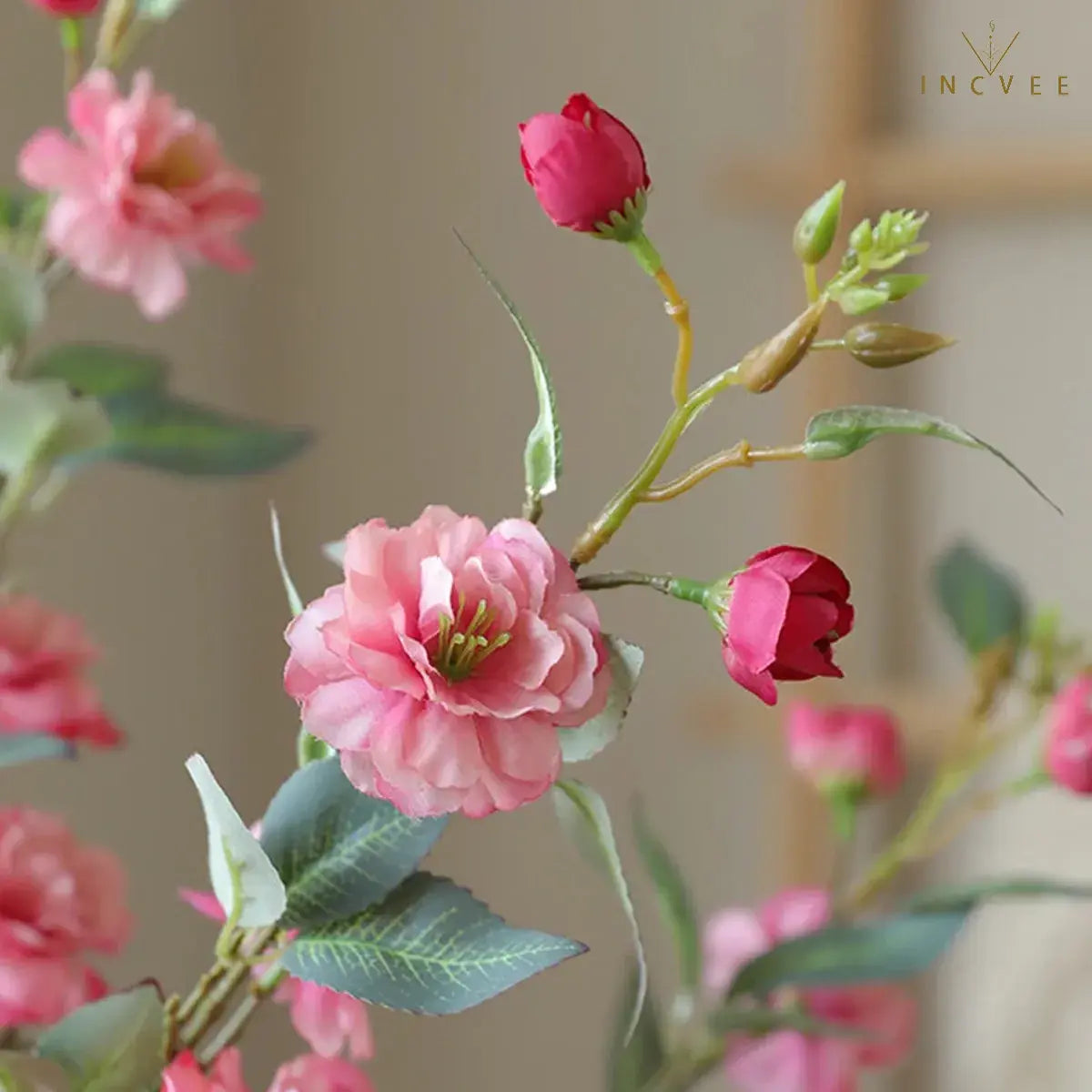 Seidenkamelie mit langem Zweig – Elegante, mehrblütige Blume mit Blättern, drahtverstärkt, 90 cm