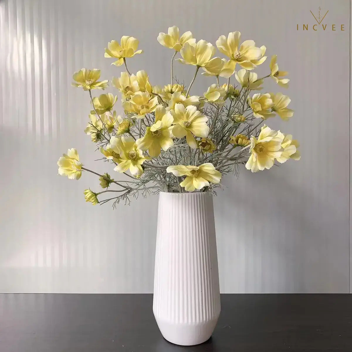 Velvet-Flocked Faux Chamomile - 4 Blooms & 2 Buds, Silk Tabletop Decor, 60cm Stem